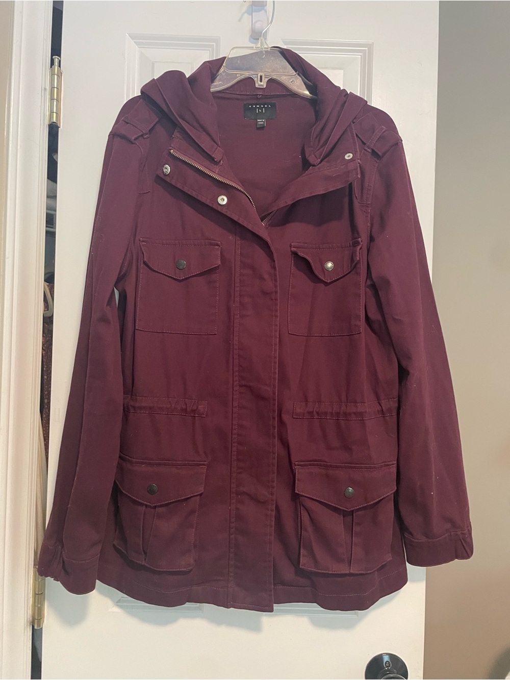 Tinsel Hooded Utility Jacket in Burgundy